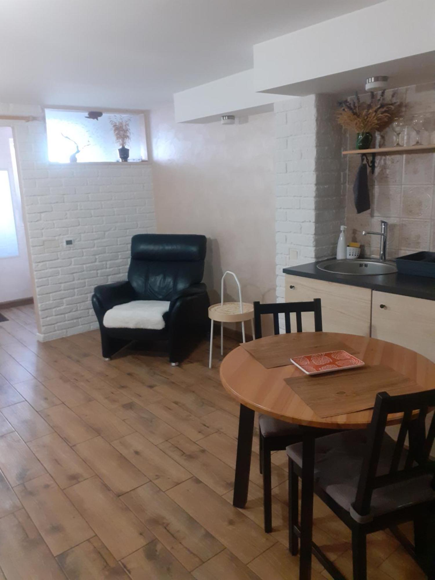 Old Town Apartment With A Separate Entrance Kaunas Esterno foto